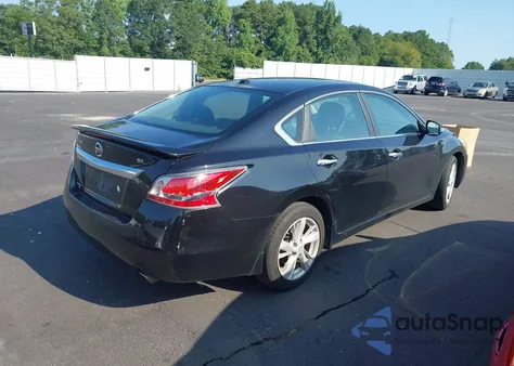 2015 Nissan Altima 2.5 Sl z USA, uszkodzony, nr VIN 1N4AL3AP8FN394471
